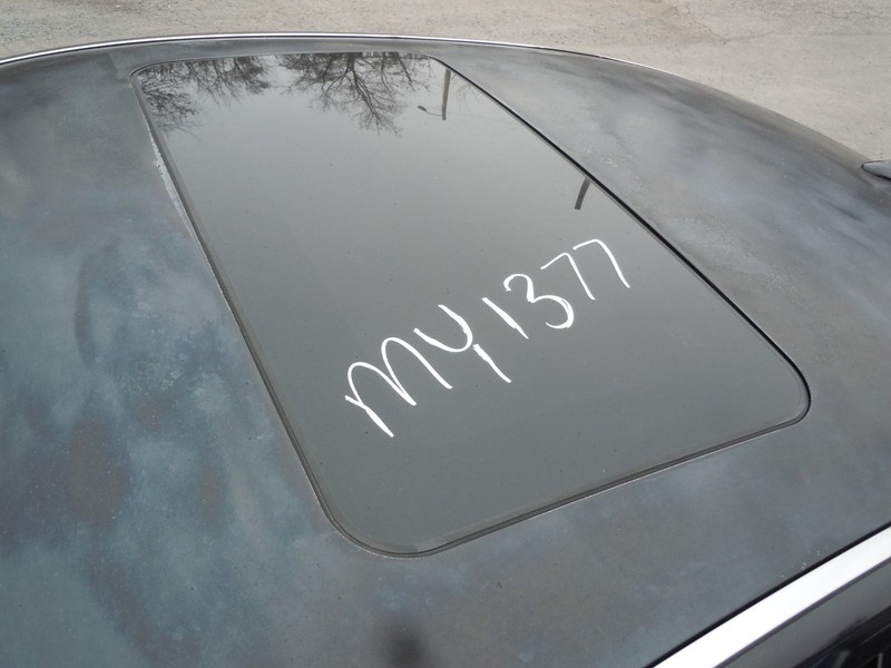 2006-2010 Infiniti M35 Sun Roof Glass OEM