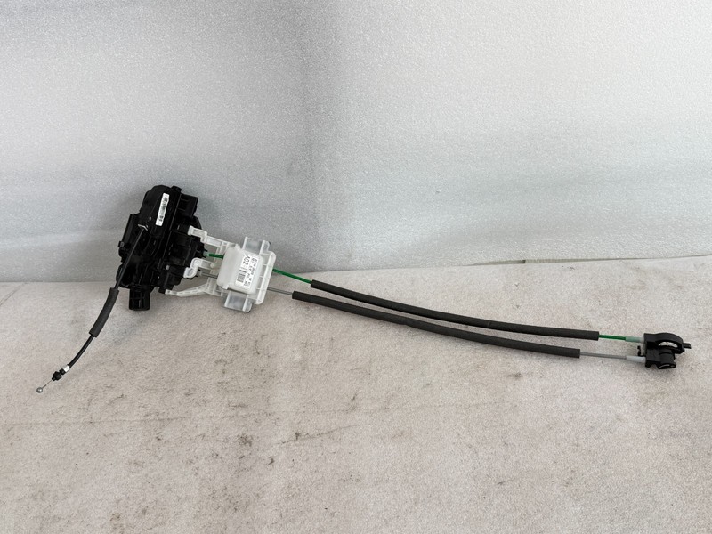 Front Left Door Actuator - 2013 Hyundai Genesis Coupe 2.0T - OEM 813102M000