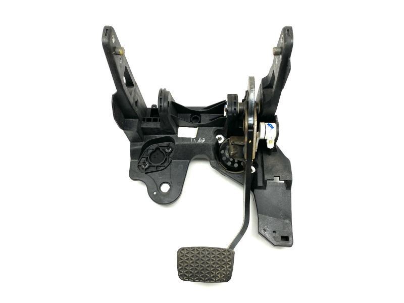 Brake Pedal Fits 2013 Chevrolet Cruze 72721