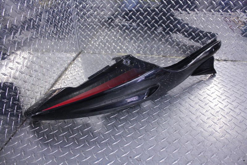 2009 HYOSUNG GT 250 R RH RIGHT REAR BODY PANEL COWL FAIRING SIDE TAIL GT250 09