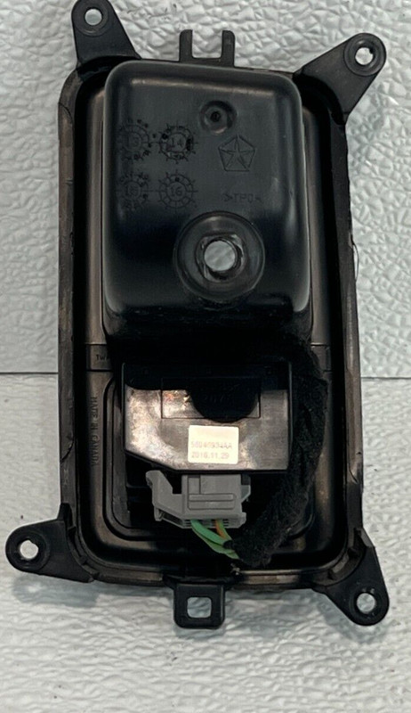 13-18 DODGE RAM 1500 C0NVERTER PLUG OEM