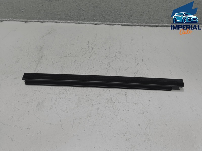 2018-2025 TOYOTA CAMRY REAR RIGHT SIDE DOOR WINDOW INNER WEATHERSTRIP SEAL OEM