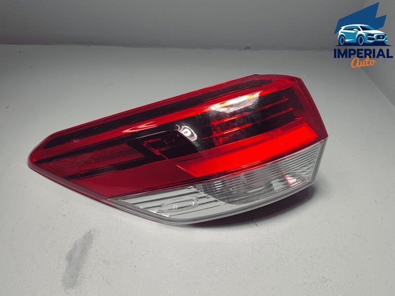 2017-2019 Toyota Highlander Rear Left Driver Side Outer Taillight Light Lamp OEM