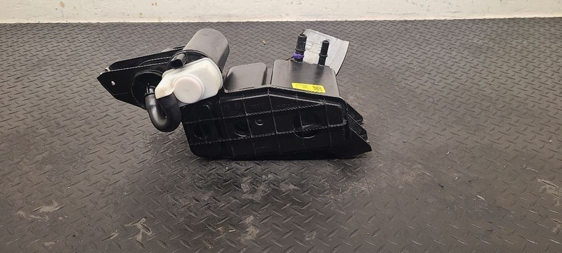 18-25 Jeep Compass Fuel Vapor Evaporator Emission Canister OEM 68339700AE