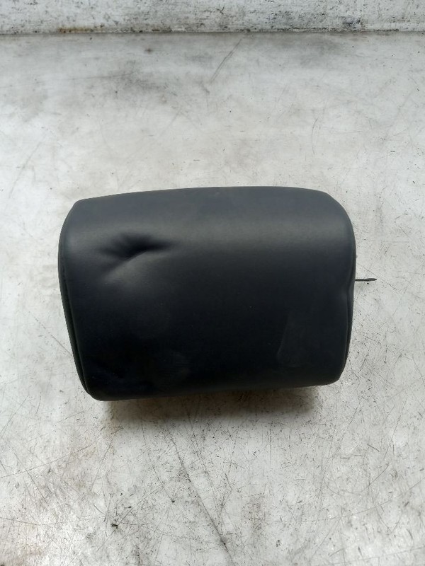 12 LEXUS CT200H PREMIUM REAR CENTER HEADREST LEATHER BLK-LB20