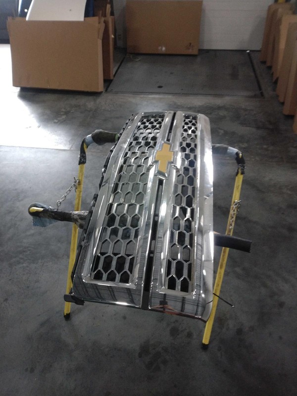 2015 Chevrolet Silverado 1500 Grille Blue OEM Used 23181418 145K Miles