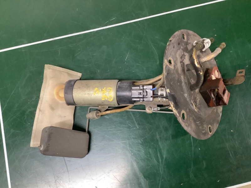 99-01 Honda CR-V Gasoline Fuel Pump Sending unit used OEM
