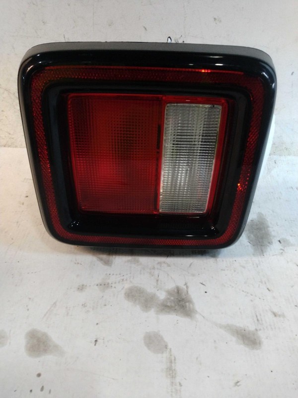 2018 Jeep Wrangler Left Tail Light Assembly White OEM 683345 73K Miles