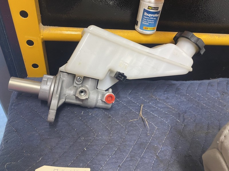 2017 Hyundai Elantra Master Cylinder OEM