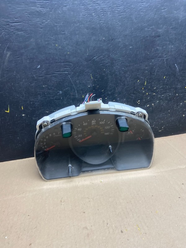 2004 to 2007 Toyota Highlander Speedometer Insrument Gauge Cluster T9183 DG