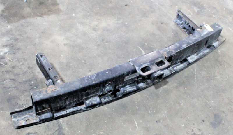 14 CADILLAC ESCALADE ESV REAR BUMPER REINFORCEMENT REBAR TOW HITCH