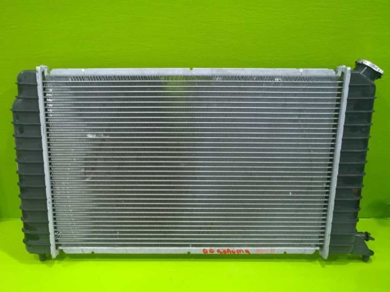 98 99 00 01 02 03 GMC SONOMA 2.2L AT RADIATOR OEM 2501-18