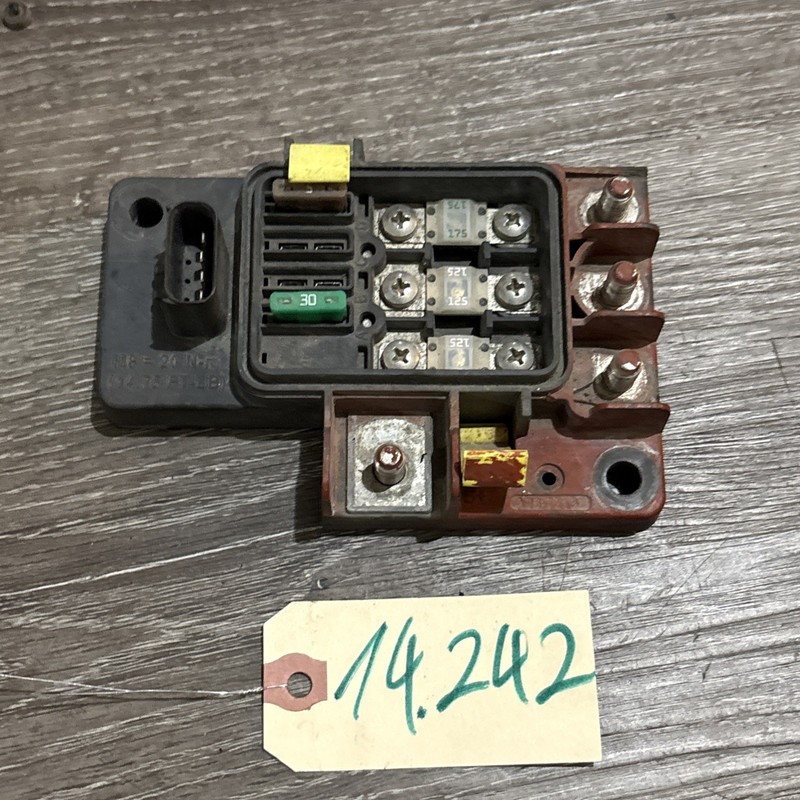 FREIGHTLINER CASCADIAELECTRICAL COMPONENT P/N A06-72138-012