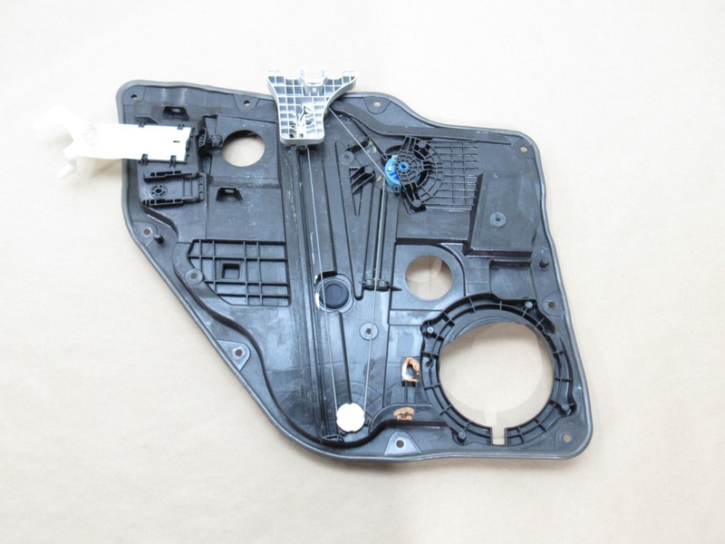 Kia Stinger GT1 2019 Rear Right Passenger Door Window Regulator Motor 18-23 *