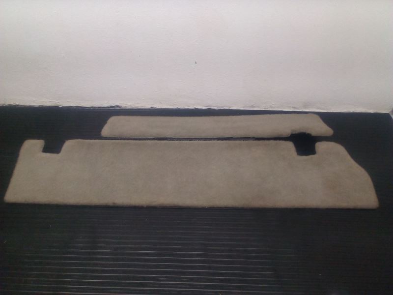 00-06 Chevy Tahoe Rear Left Driver 2ND Row Seat Floor Filler Tan OEM 88938319