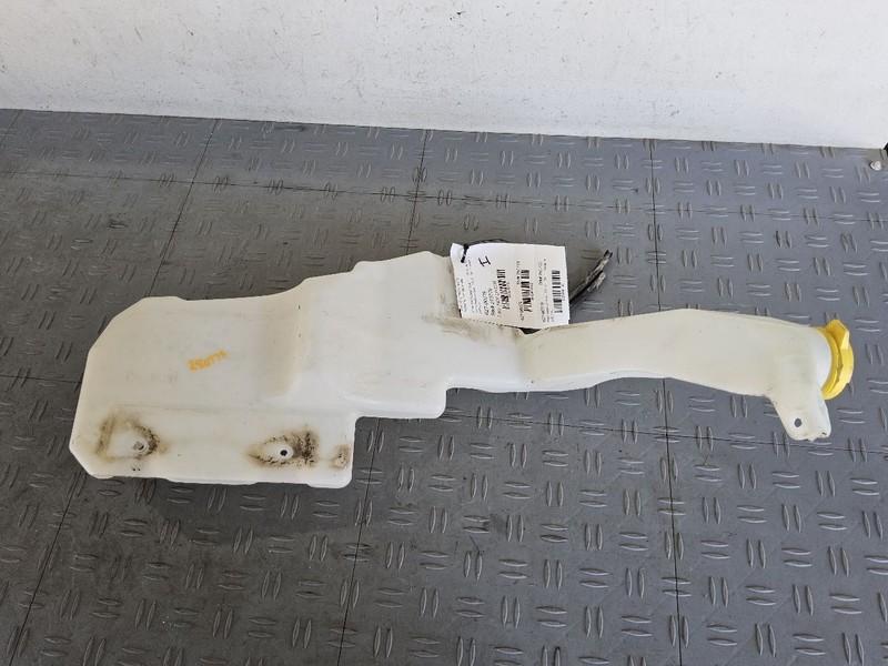 Wash Reservoir LHD Without Headlamp Washers Fits 14-18 CHEROKEE 3498142