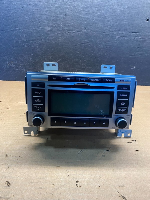 2007 to 2009 Hyundai Santa Fe AM/FM Radio CD Player Oem AC8020 DG