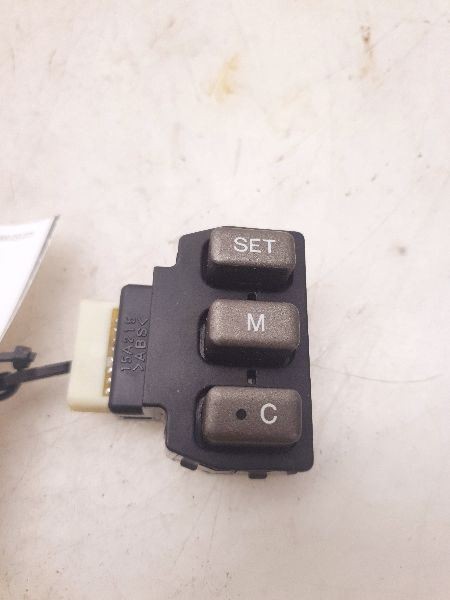 01 02 03 04 05 06 Lexus LS430 Passenger Right Seat Memory Switch 84927-50110
