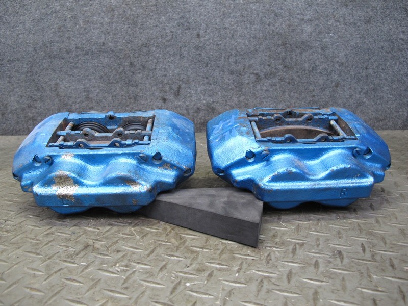 1998-2002 LEXUS J100 LX470 AWD FRONT LEFT & RIGHT SIDE BRAKE CALIPER SET OF 2