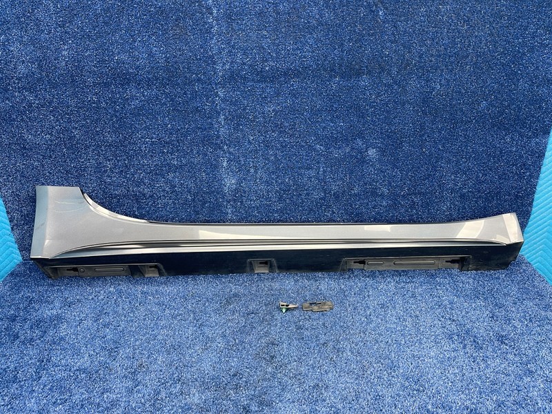 2017-2020 Fiat 124 Spider Right Passenger Rocker Panel Molding Trim OEM