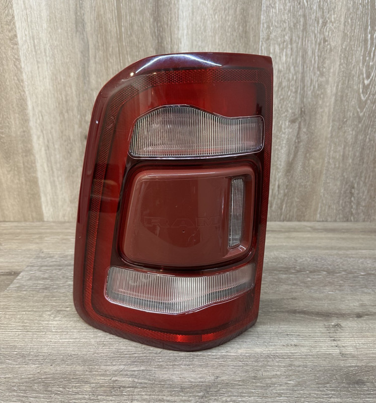 2019-24 DODGE RAM LH LED TAIL LIGHT ASSY OEM PART # 68262531AG