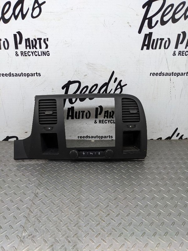 07-13 Silverado Sierra Dash Radio Climate Control Bezel Trim 4X4 Switch 1149087