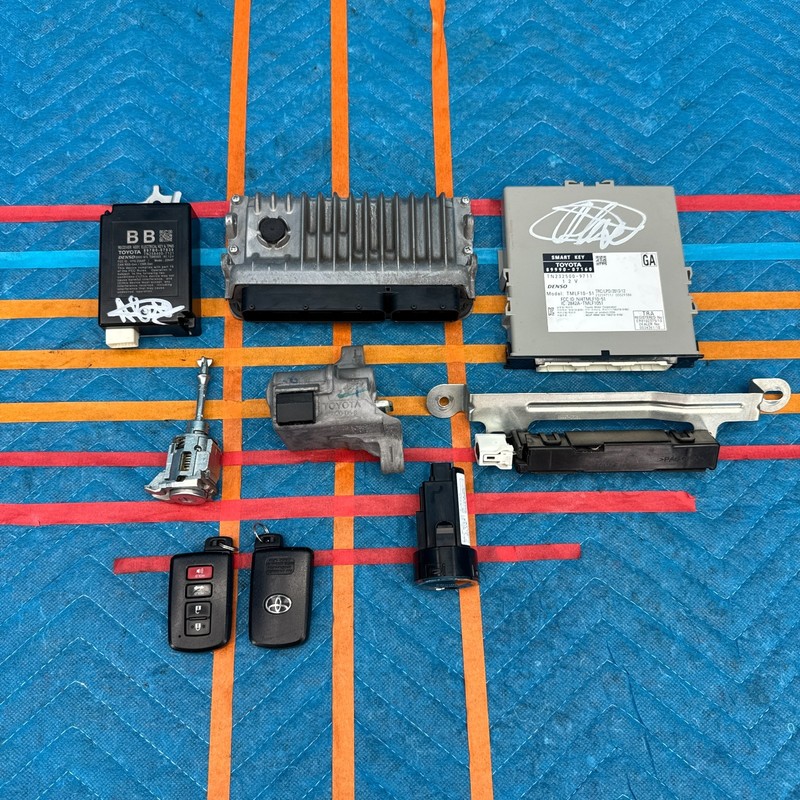2016–2018 Toyota Avalon Smart Key System Set OEM 8999007160 897B007030