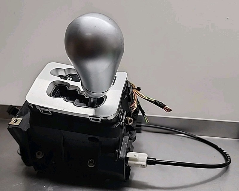 2004 Thru 2008 CHRYSLER CROSSFIRE OEM AUTOMATIC FLOOR GEAR SHIFTER OEM AT