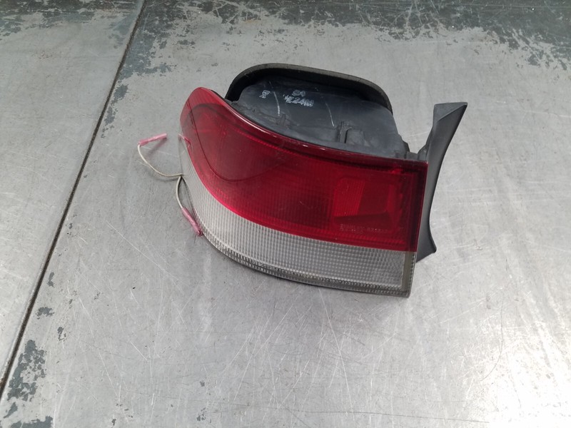 2000 99 00 Honda Civic Si EM1 Left Tail Light #3327 D6