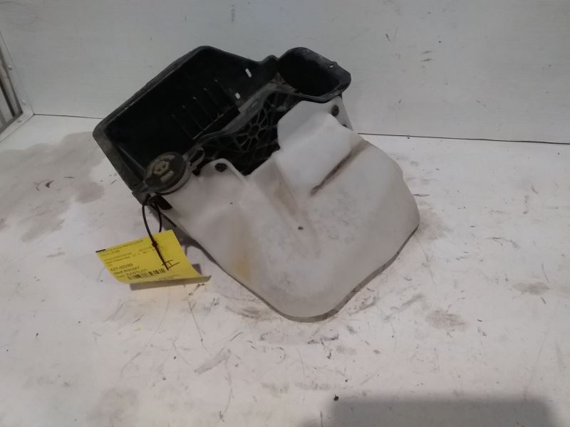 Wash Reservoir Includes Pump Fits 09-14 FORD F150 PICKUP 3097973