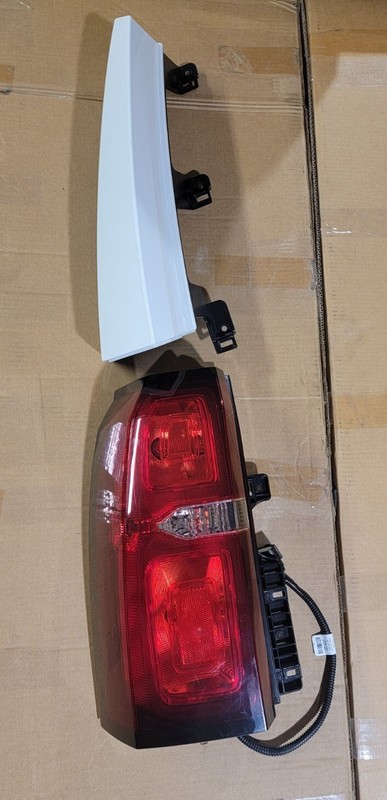 2015 2019 2020 Chevy Tahoe/Suburban Driver LH Side Tail Light W/Trim Molding OEM
