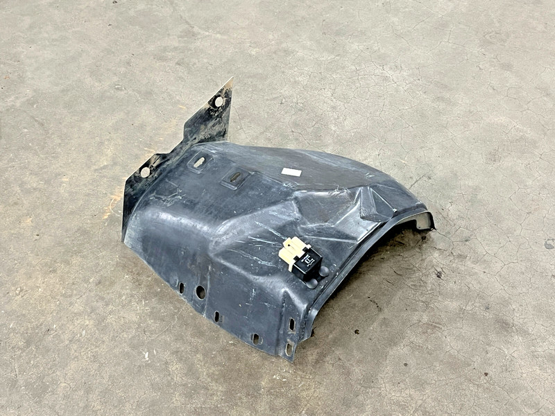 ⭐1984-1987 CHEVROLET CORVETTE C4 FRONT LEFT LOWER FENDER SPLASH GUARD LOT2565