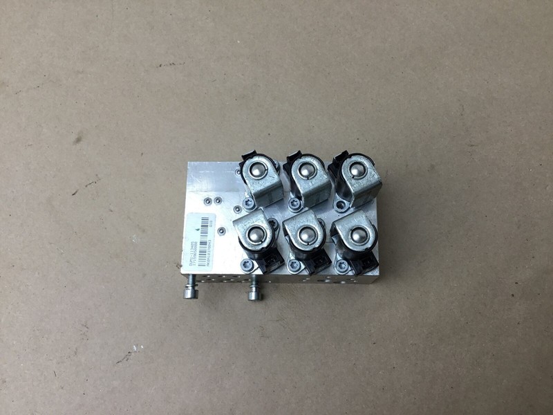 Audi R8 2011 Convertible Roof Hydraulic Lift Motor Solenoid Module 08-12 :O