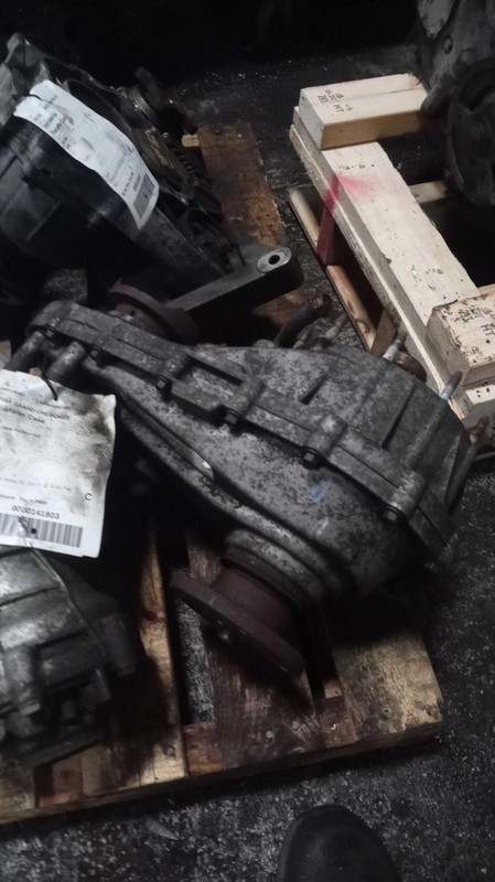 2010 Jeep Grand Cherokee Transfer Case Assembly OEM 155K Miles 4WD