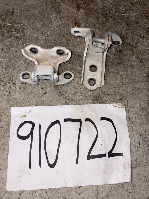2007-09 LEXUS RX350REAR LEFT SIDE DOOR UPPER & LOWER HINGE OEM SET