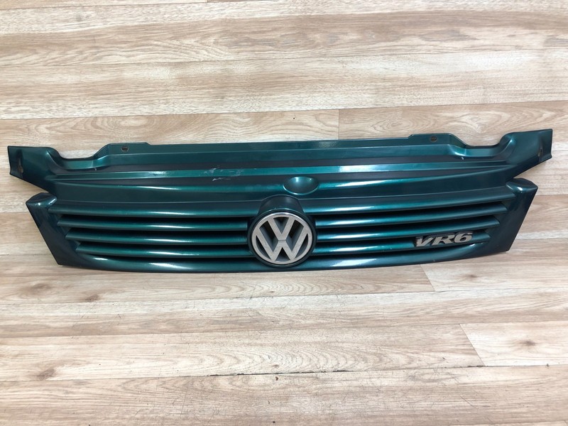 VOLKSWAGEN EUROVAN OEM FRONT UPPER RADIATOR GRILLE GREEN 1999-2004