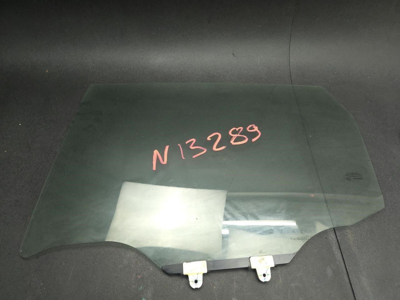 Rear Left Door Window Glass 2025 Nissan Kicks 82301-7LF0A X
