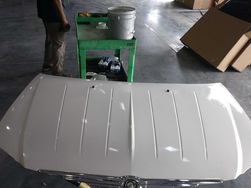 2007-2008 Chrysler Pacifica OEM White Hood Panel, Used, 63K Miles