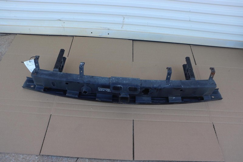 2015-2020 CADILLAC ESCALADE REAR BUMPER REINFORCEMENT TRAILER HITCH BAR OEM