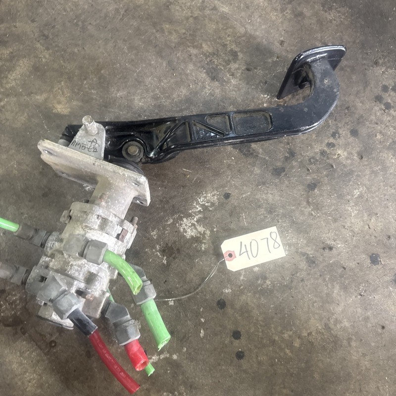 FREIGHTLINER Brake Pedal Assembly 12-19979-000 T-290182-C