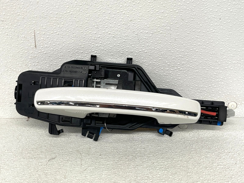 ⭐2018-2024 LINCOLN NAVIGATOR REAR LEFT DRIVERS EXTERIOR DOOR HANDLE OEM LOT2626