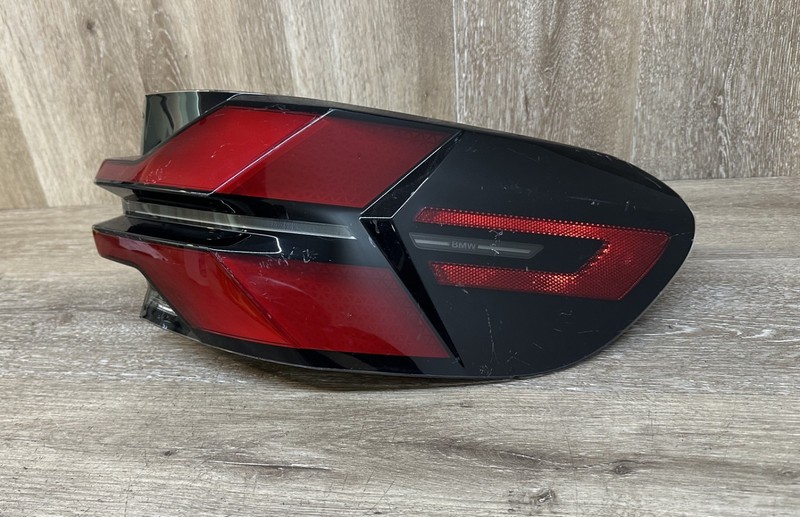2024-25 BMW X5 RH TAIL LIGHT ASSY OEM - 5A11EC4 / 2SK-015-954