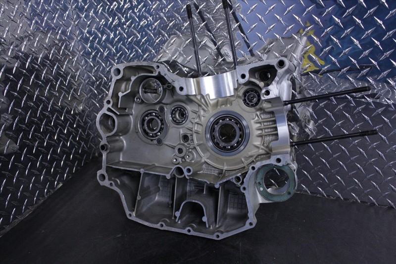 97 DUCATI 748 LEFT HAND SIDE LH ENGINE MOTOR CRANK CASE CRANKCASE
