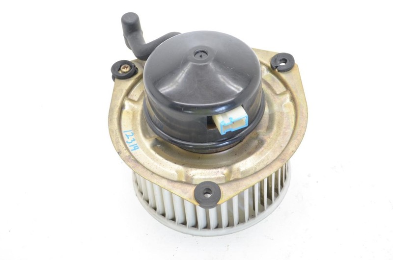 86-95 Nissan Pickup D21 Heater Motor Blower Motor Assembly 4349030352