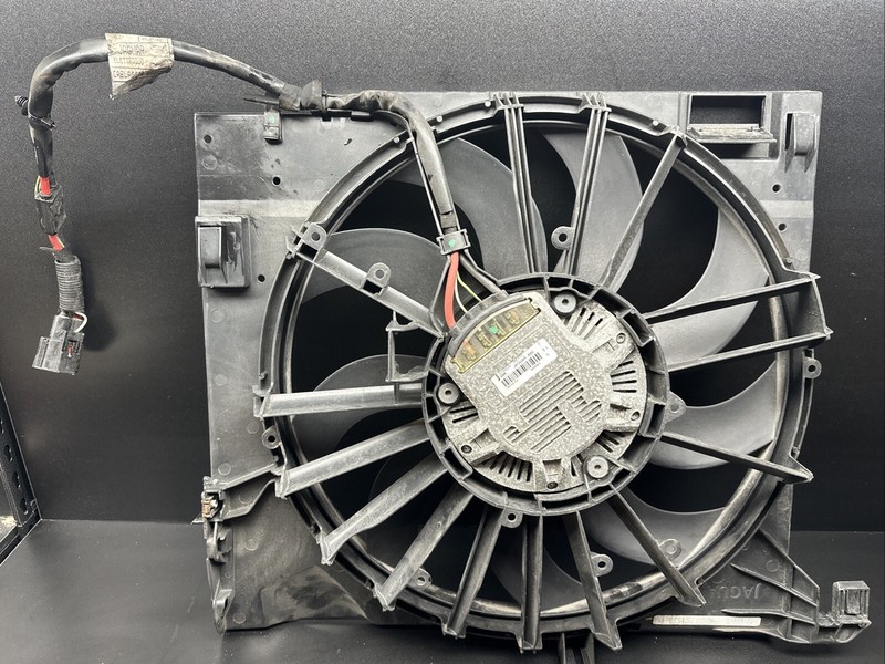 10-19 JAGUAR X351 XJ XJL XJR XF XFR ENGINE RADIATOR COOLING FAN MOTOR OEM SHROUD