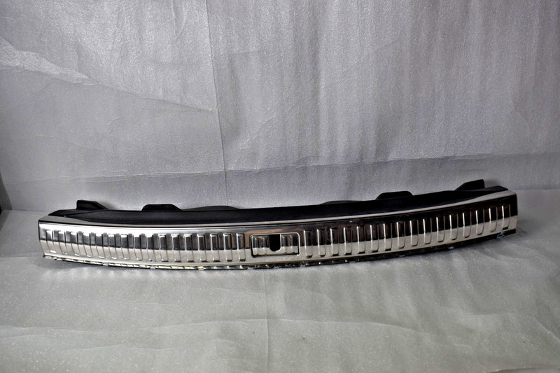 AUDI Q3 TRUNK SILL SCUFF PLATE 2019 2020 2021 2022 83A864483 OEM