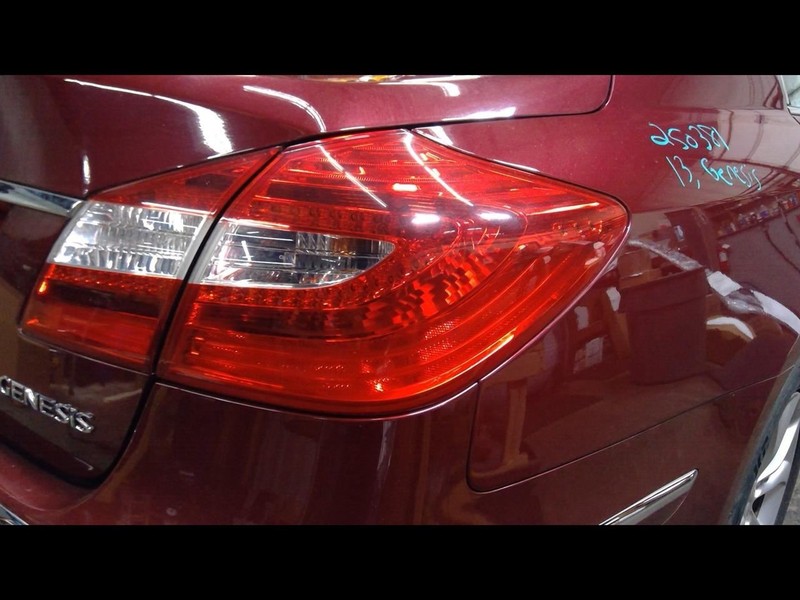 Passenger Tail Light Sedan Quarter Panel Mounted Fits 12-14 GENESIS 1669221