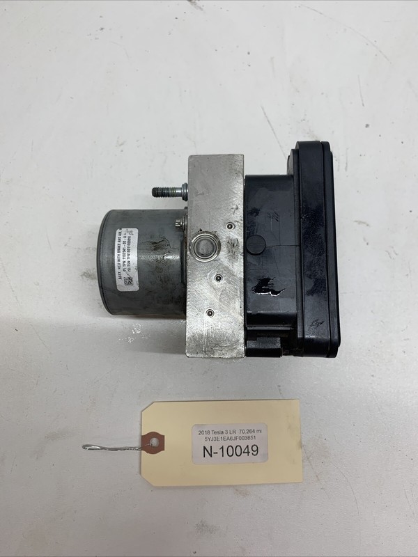 20-22 TESLA MODEL Y 3 ABS PUMP BRAKE MODULE with Bracket1044745-00-B 10049 B24