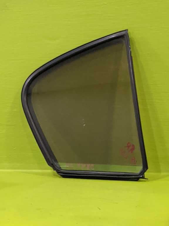 07 08 G35 PASSENGER RIGHT REAR VENT GLASS OEM 3849-34