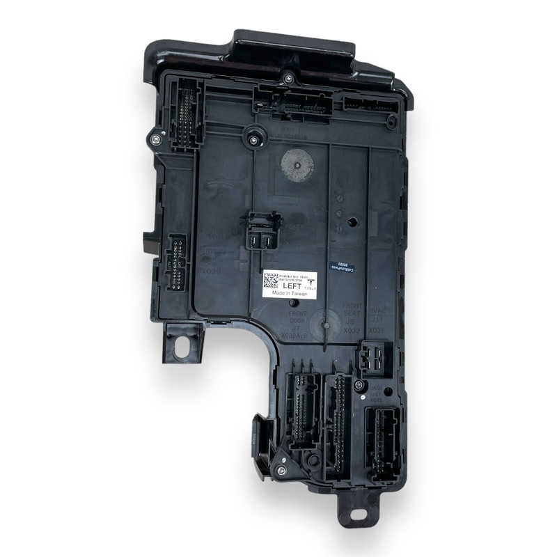 2020-2023 Tesla Model Y front left low voltage body controller OEM 1497847-39-D